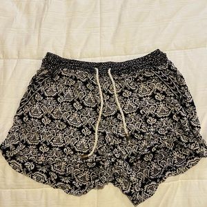 Patterned shorts